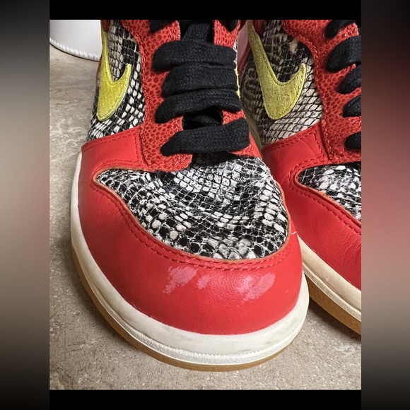 Nike Women’s Dunk High LX Python Sneaker - Picture 4 of 12